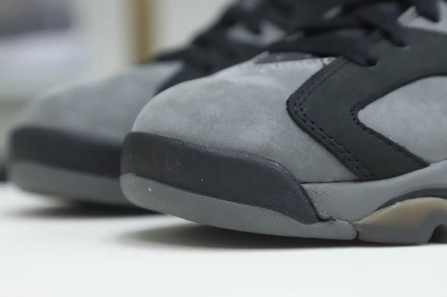 PARIS JORDAN 'IRON AIR 6 RETRO Kimikick GREY' X SAINT-GERMAIN 0809